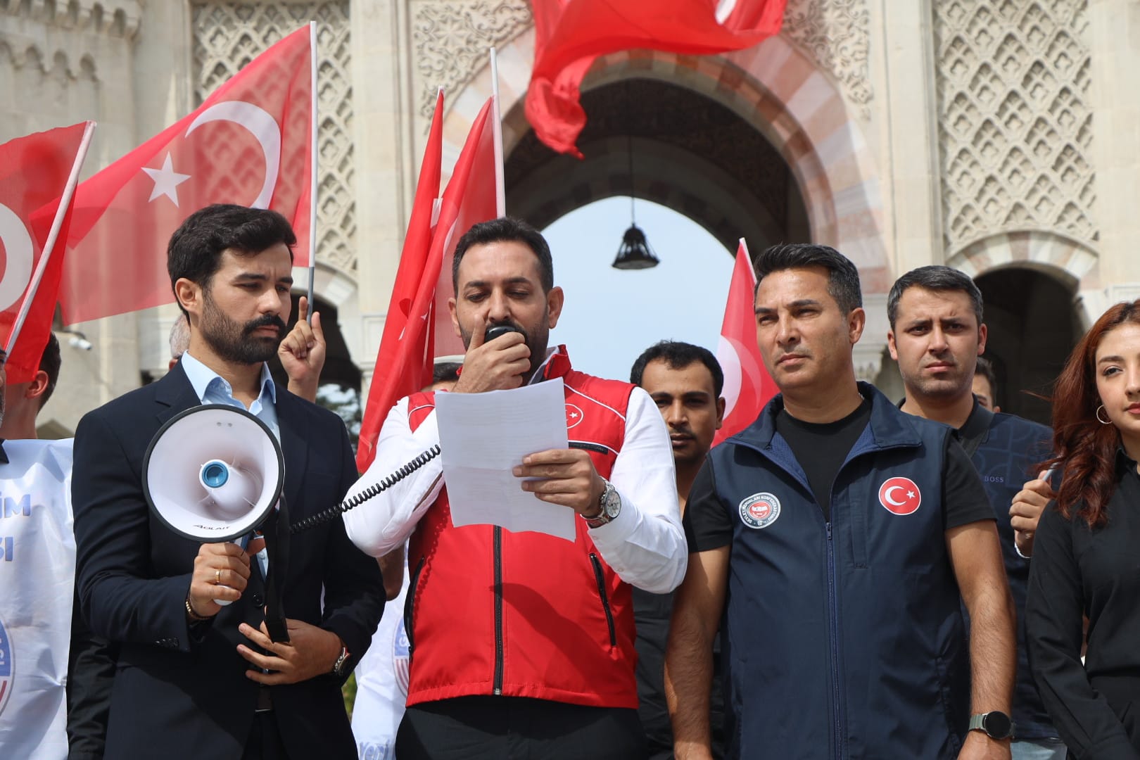 Koruma ve Güvenlik Görevlileri Yalnız Değildir.